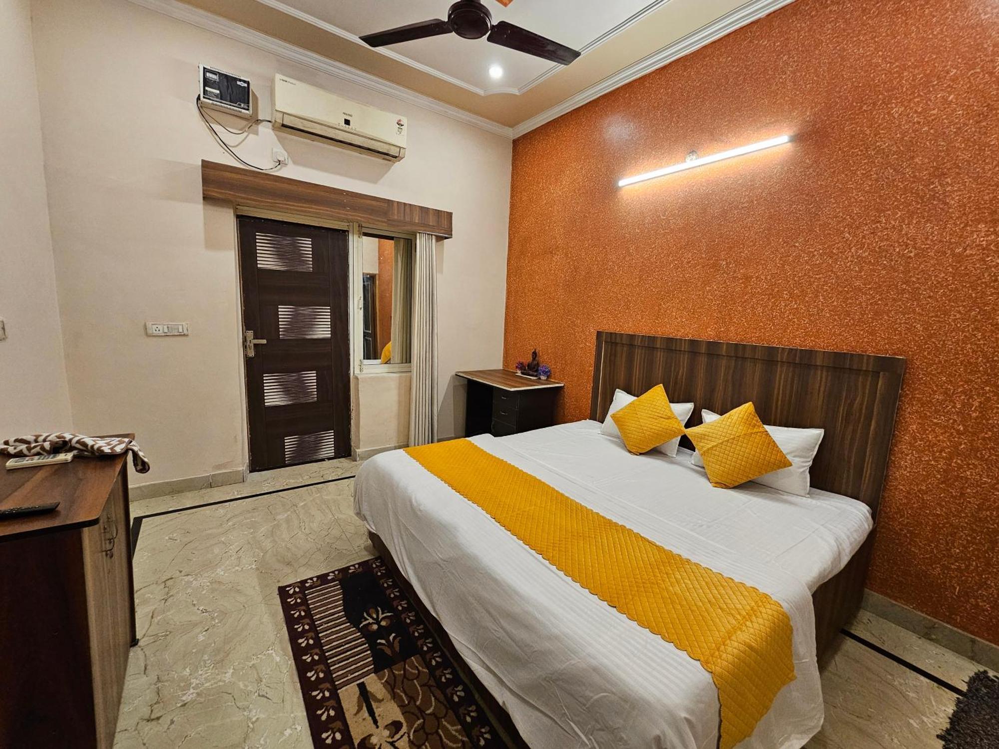 Hotel Krishna'S Land Vrindāvan Exterior foto